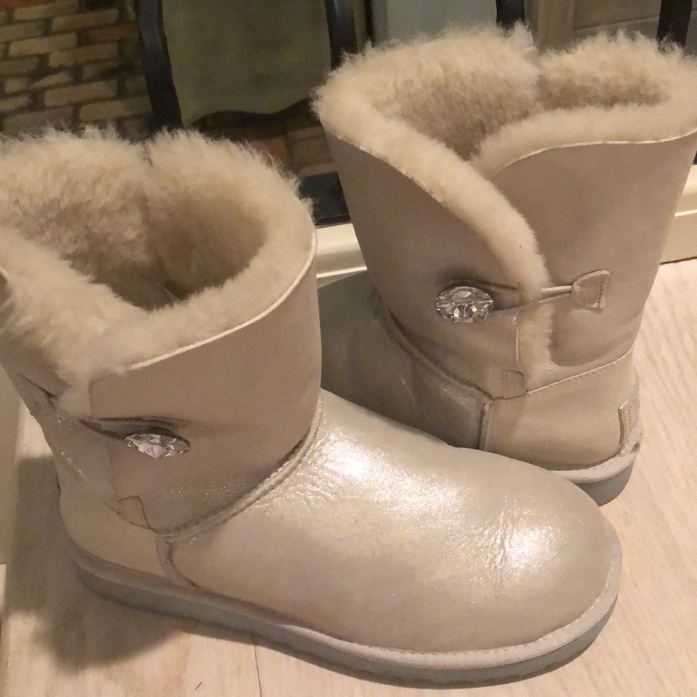 UGG BAILEY SWAROVSKI CRYSTAL BUTTON BLING BOOT